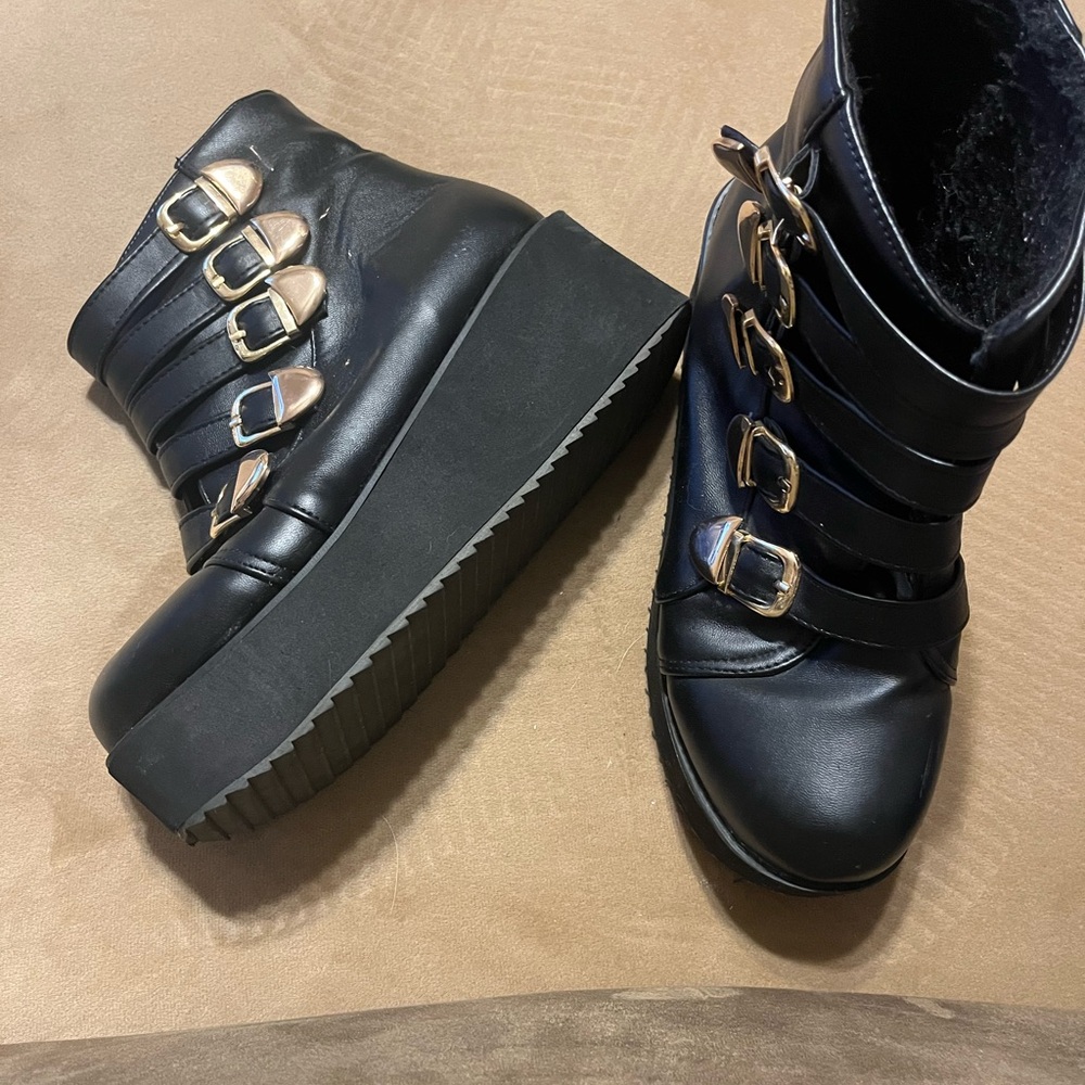 Black Buckle Platform Combat Boots - Women's Size 7-8 - Picture 2 of 11